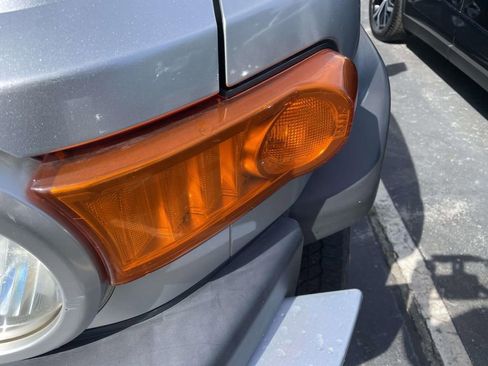 Used 2007 Toyota FJ Cruiser 4WD image 10