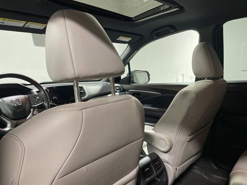 Used 2023 Honda Passport EX-L image 18