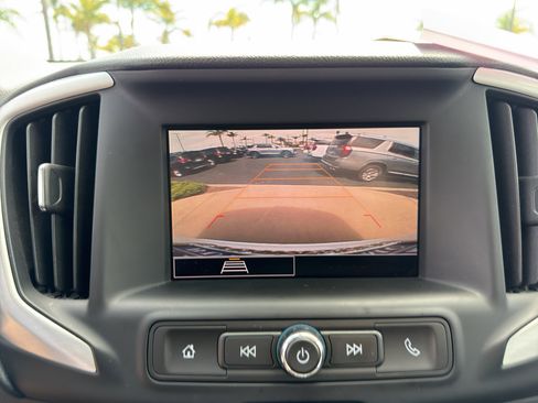 Used 2024 GMC Terrain SLE FWD image 13