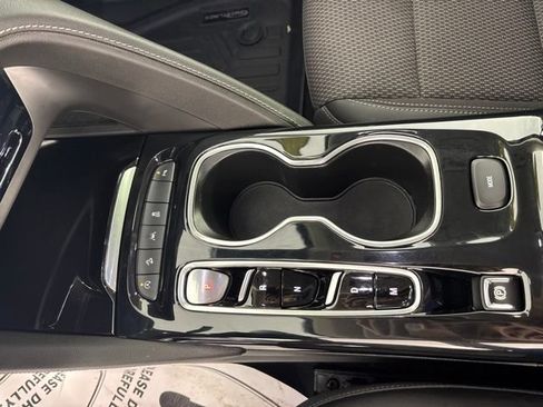 Used 2021 Buick Envision Preferred AWD/4WD image 8