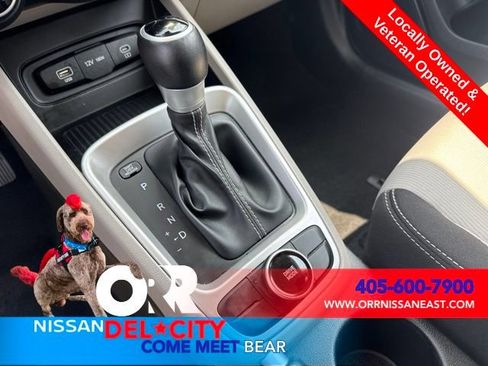 Used 2025 Hyundai Venue SEL FWD image 26