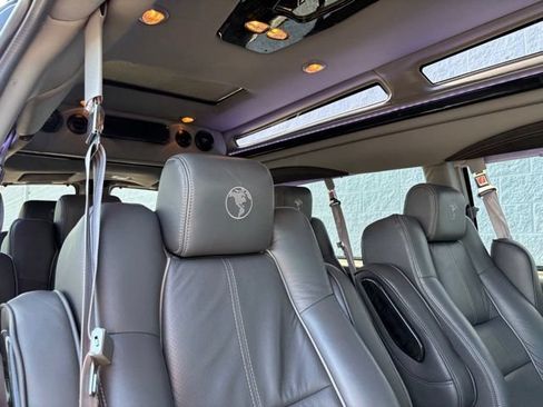 Used 2017 GMC Savana 2500 Extended RWD image 39