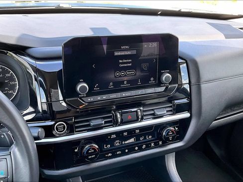 Used 2024 Nissan Pathfinder SV FWD image 6