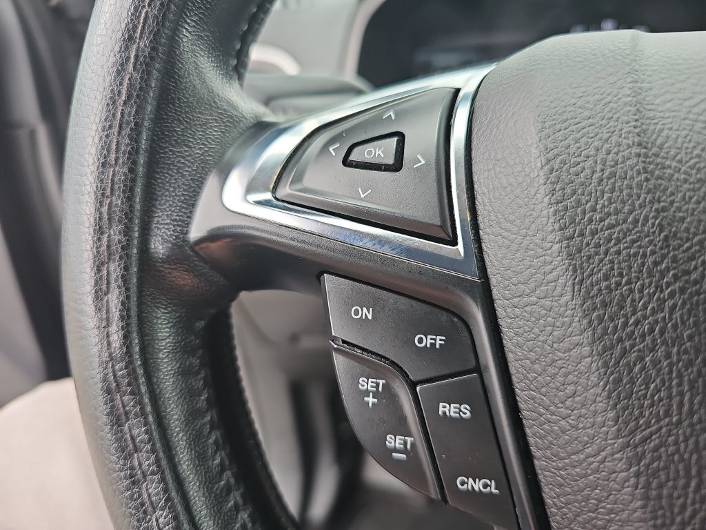 Used 2022 Ford Edge SEL AWD/4WD image 17