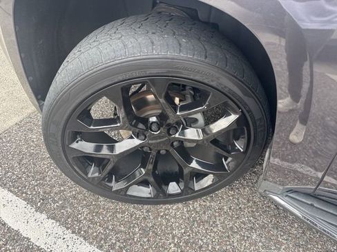 Used 2016 GMC Yukon SLT w/ HD Trailering Package image 4