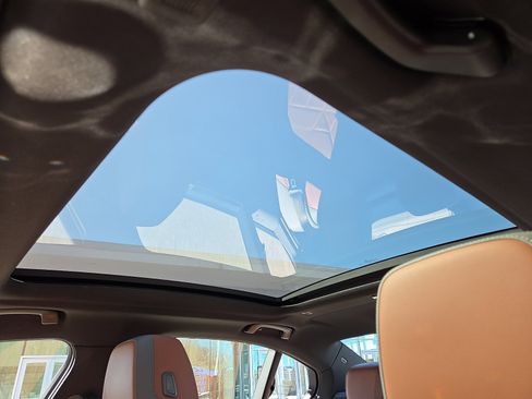 Used 2025 BMW i5 xDrive40 w/ Executive Package image 15