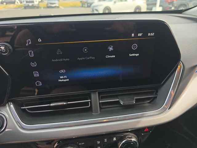 Certified 2026 Chevrolet Trax LT w/ LT Convenience Package FWD image 24