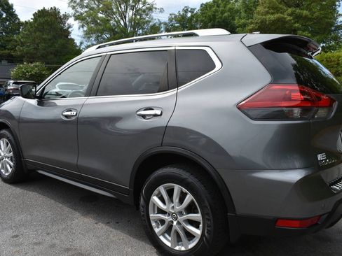 Used 2019 Nissan Rogue SV AWD/4WD image 29