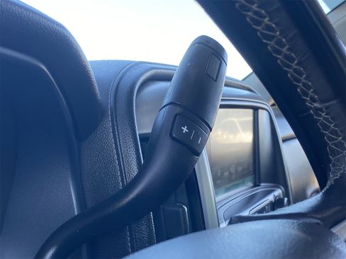 Used 2018 GMC Sierra 1500 SLE w/ SLE Value Package image 31