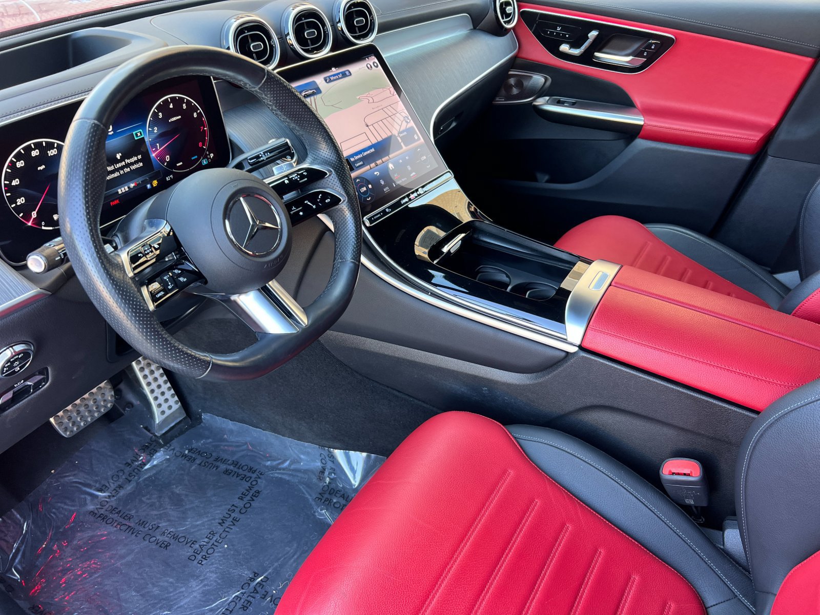 Used 2024 Mercedes-Benz GLC 300 4MATIC image 9