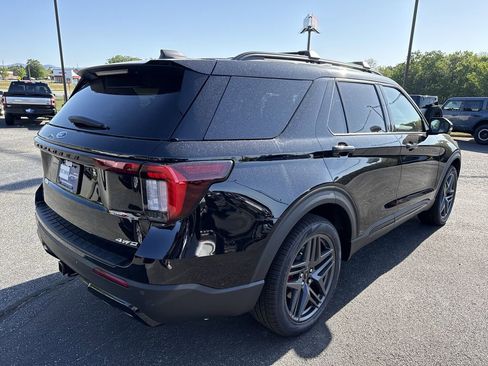 New 2026 Ford Explorer ST-Line AWD/4WD image 7