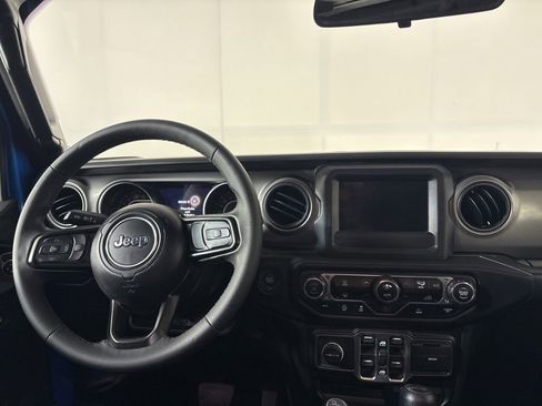 Used 2023 Jeep Wrangler Unlimited Sport AWD/4WD image 23