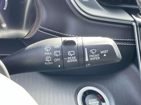 Used 2023 Jeep Grand Cherokee Altitude image 26