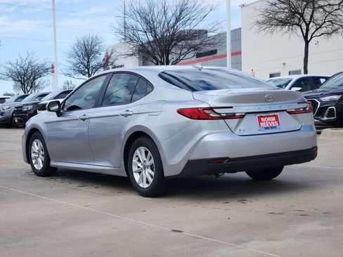 Used 2026 Toyota Camry LE w/ Convenience Package FWD image 4