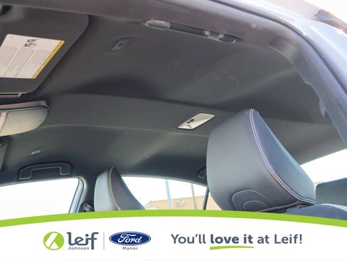 Used 2025 Toyota Camry SE image 14