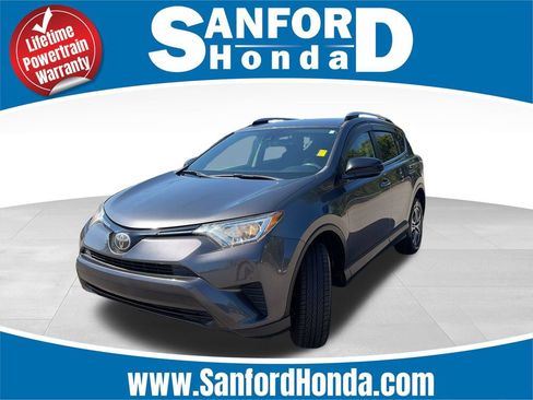 Used 2018 Toyota RAV4 LE FWD image 1