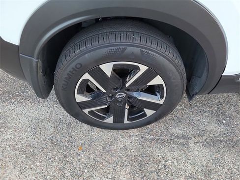 Used 2025 Nissan Kicks SV w/ Interior Electronics Package image 7