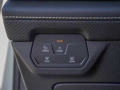 New 2026 Volkswagen Atlas Cross Sport SEL R-Line image 15