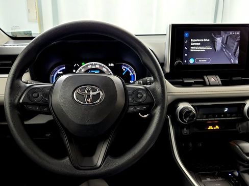 Used 2025 Toyota RAV4 XLE w/ Convenience Package AWD/4WD image 28