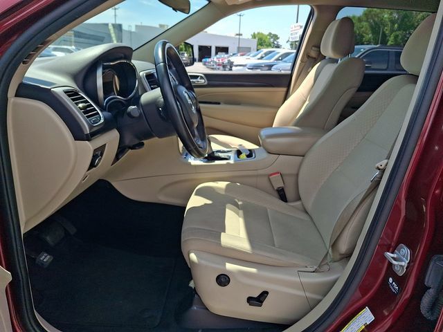 Used 2021 Jeep Grand Cherokee Laredo AWD/4WD image 14