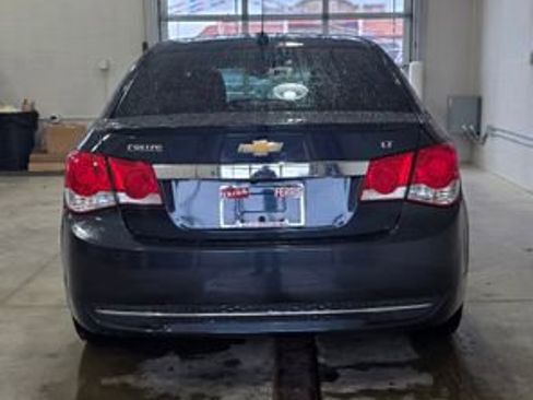 Used 2016 Chevrolet Cruze LT image 4