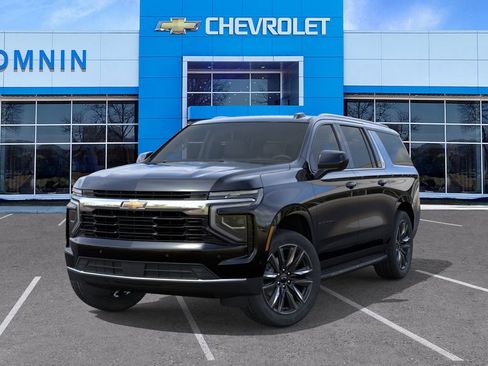 New 2026 Chevrolet Suburban LS w/ LS Custom Edition AWD/4WD image 7