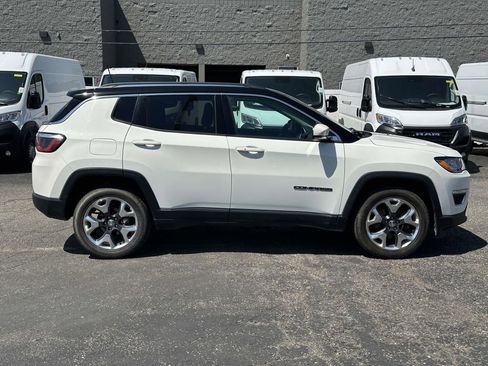 Used 2018 Jeep Compass Limited AWD/4WD image 2