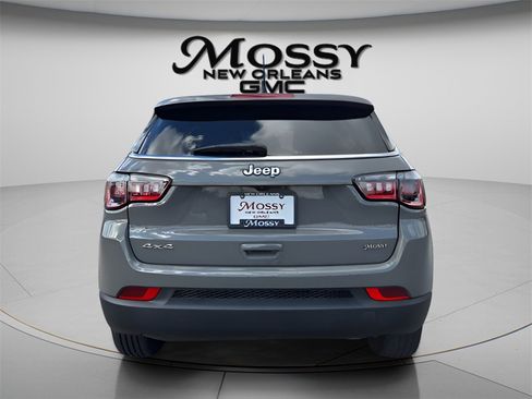 Used 2023 Jeep Compass Sport image 6