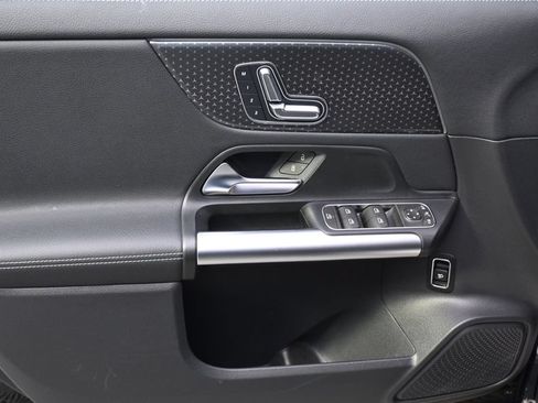 Used 2025 Mercedes-Benz GLA 250 4MATIC image 20