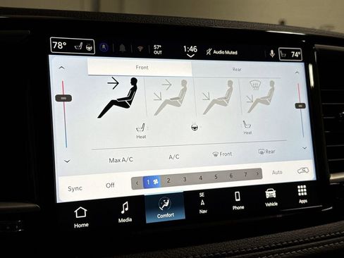 New 2026 Chrysler Pacifica Select AWD/4WD image 17