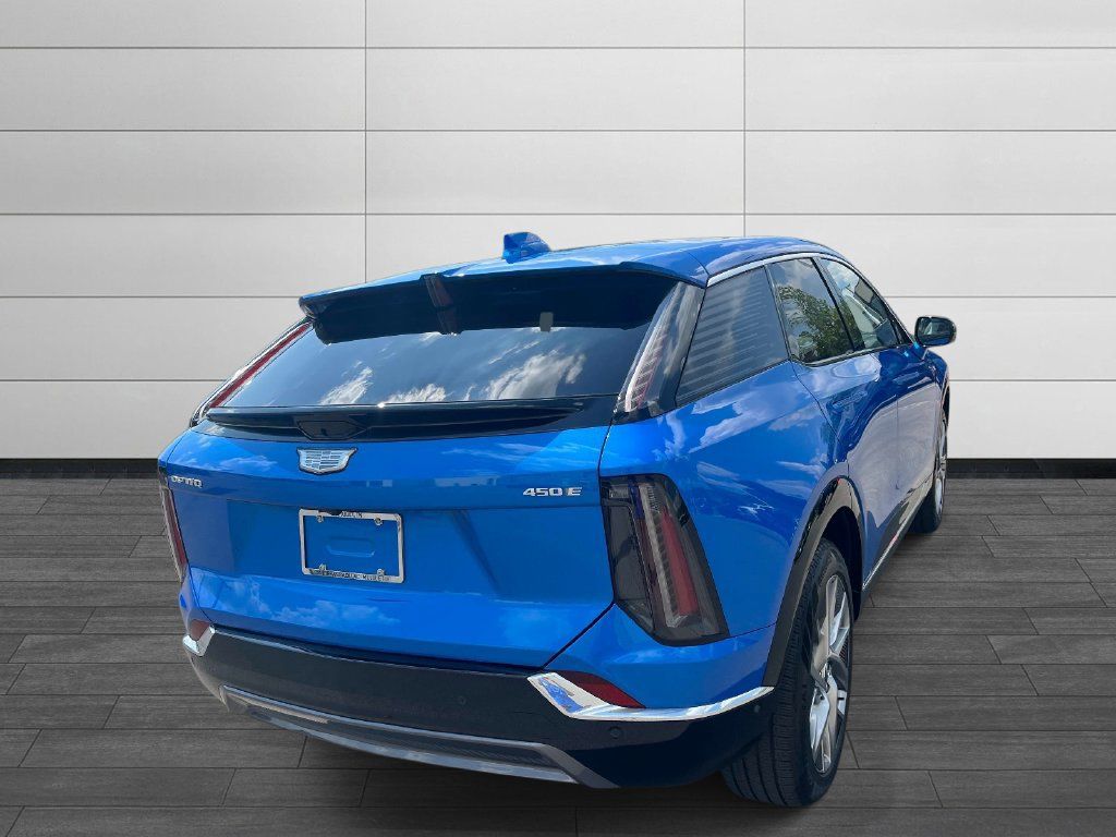 Certified 2026 Cadillac Optiq Luxury 1 RWD image 6