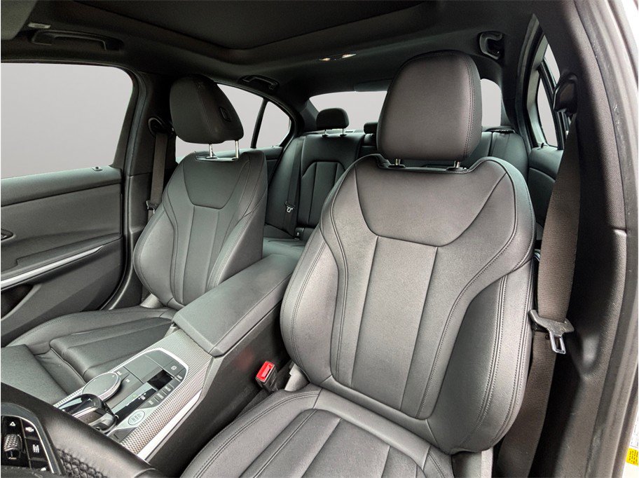 Used 2021 BMW M340i RWD image 19