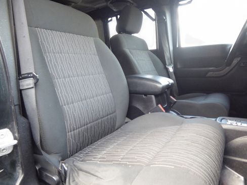 Used 2012 Jeep Wrangler Unlimited Sport AWD/4WD image 12