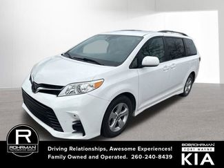 Used 2018 Toyota Sienna LE video 1