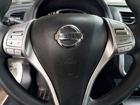 Used 2016 Nissan Altima 2.5 S w/ Power Driver Seat Package image 7