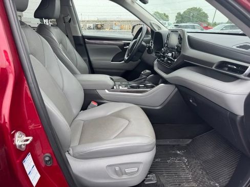 Used 2021 Toyota Highlander Limited AWD/4WD image 13