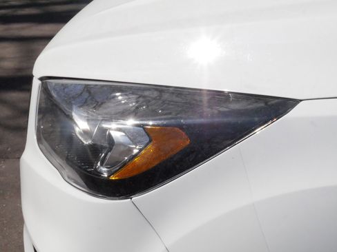 Used 2018 Ford Escape SE w/ SE Sport Appearance Package image 16