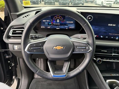 Used 2026 Chevrolet Traverse LT AWD/4WD image 22