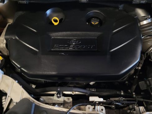 Used 2017 Ford Escape SE w/ SE Sport Appearance Package image 30