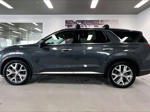 Used 2022 Hyundai Palisade SEL w/ Convenience Package image 3