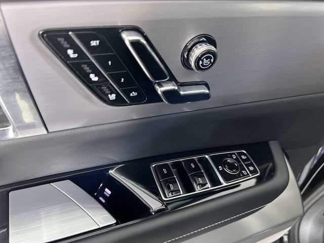 Used 2026 Cadillac Vistiq Sport AWD/4WD image 23