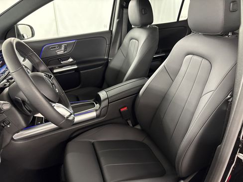 Certified 2025 Mercedes-Benz GLA 250 4MATIC image 5