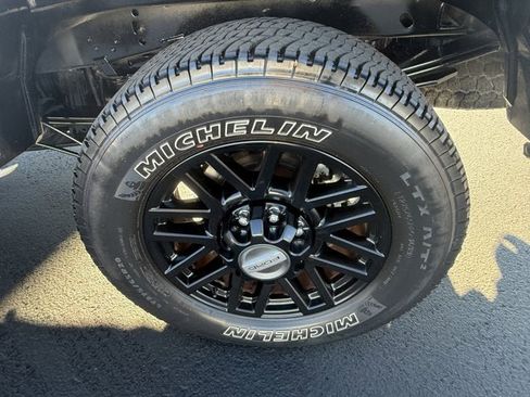 Used 2019 Ford F250 Lariat w/ Lariat Ultimate Package image 9