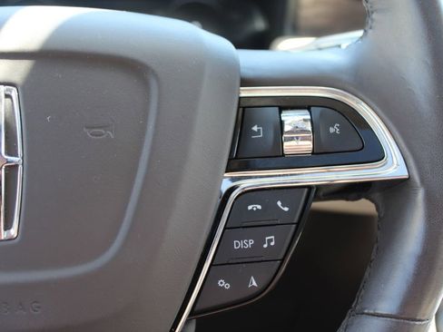 Used 2023 Lincoln Nautilus Reserve AWD/4WD image 12