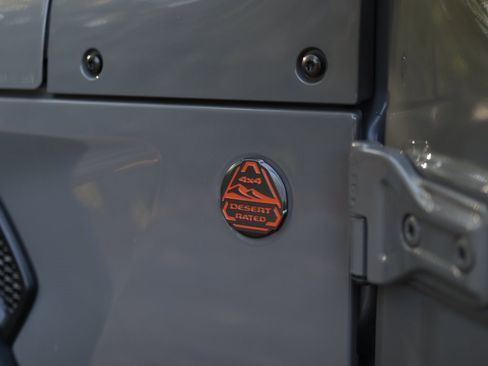 Used 2023 Jeep Gladiator Mojave w/ LED Lighting Group image 38