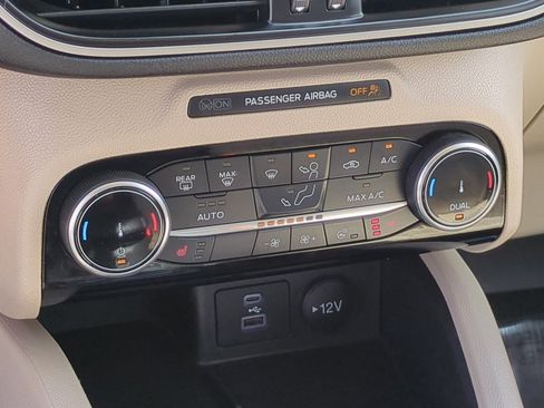 Used 2022 Ford Escape SEL w/ Technology Package FWD image 28