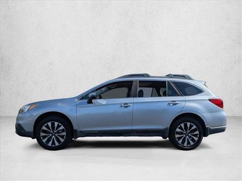 Used 2017 Subaru Outback 2.5i Limited AWD/4WD image 9