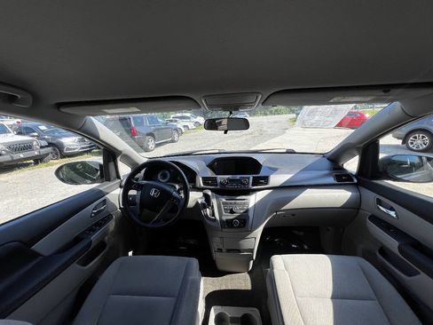 Used 2014 Honda Odyssey LX image 13