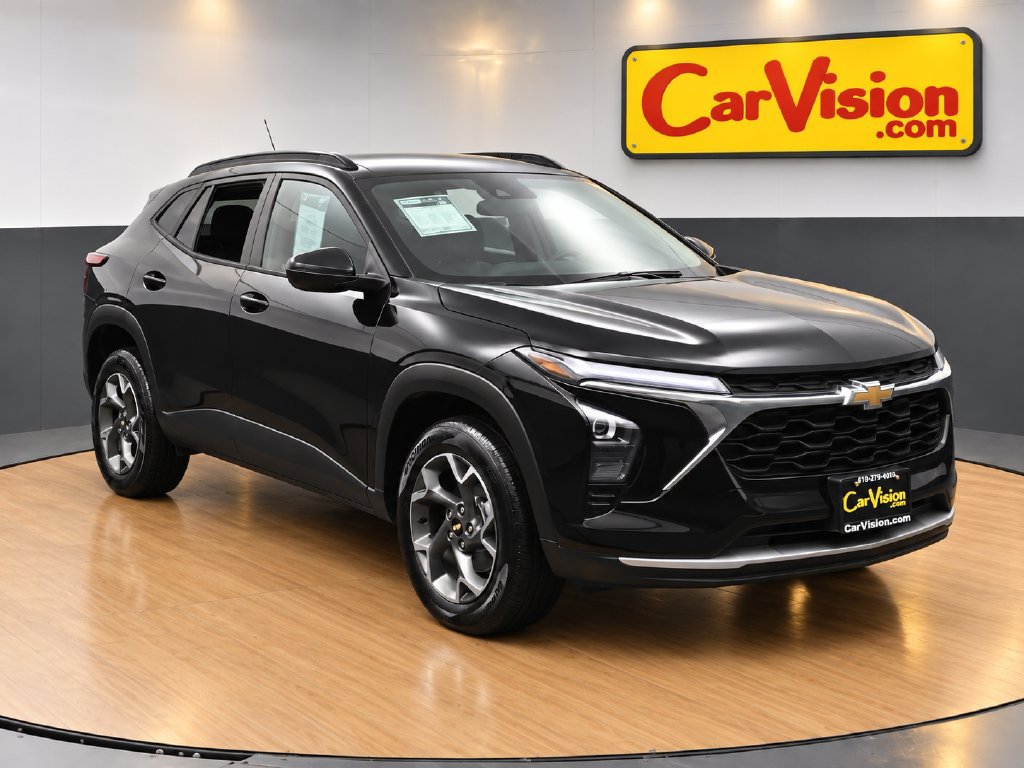 Used 2024 Chevrolet Trax LT FWD image 1