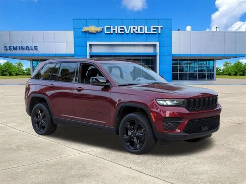 Used 2024 Jeep Grand Cherokee Altitude AWD/4WD image 1